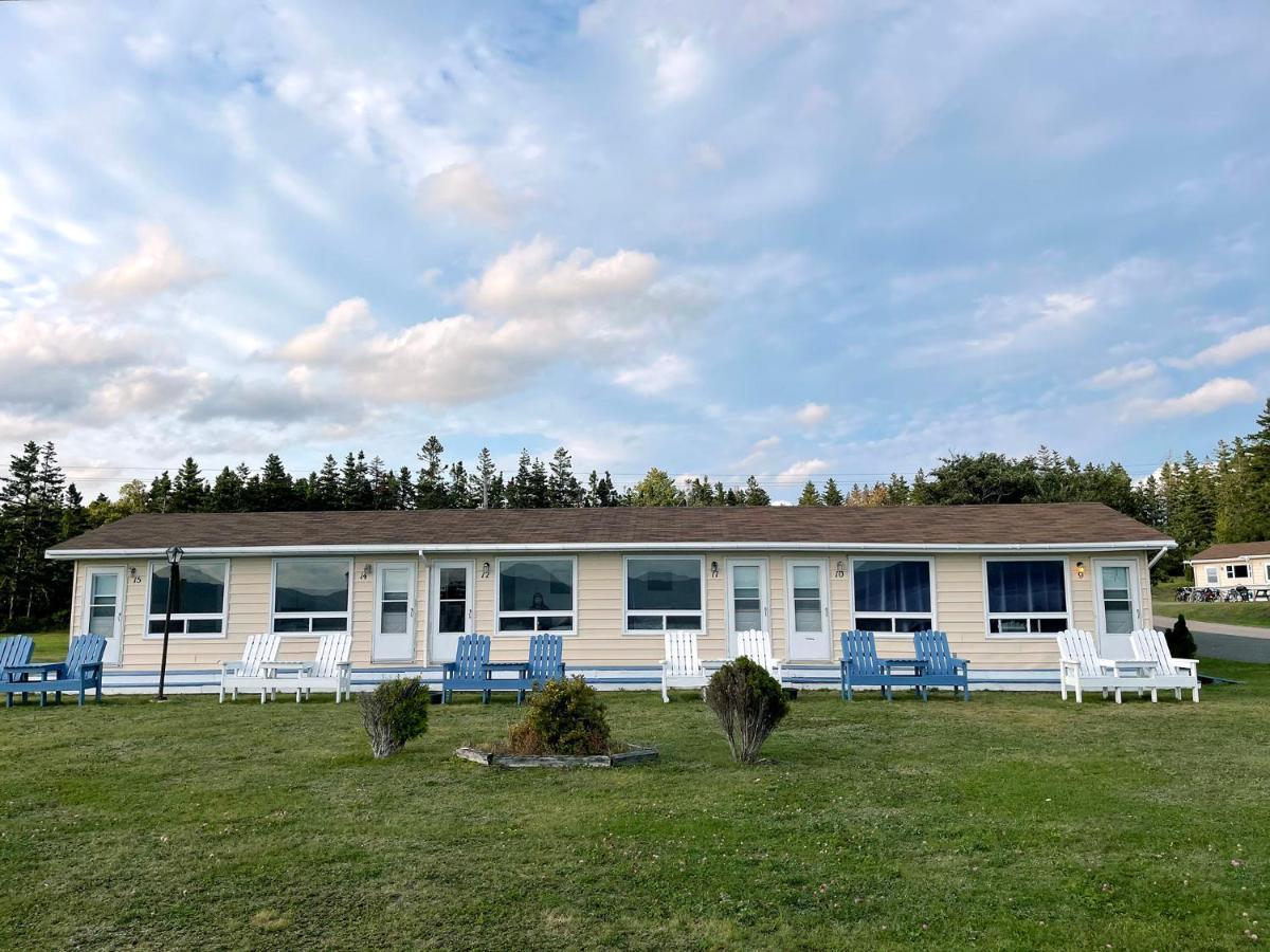Sea Breeze Motel Ingonish Exterior photo